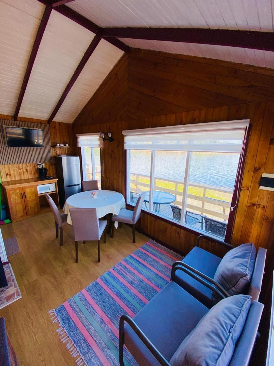 Cabanas Palafitos Dalmacia Кастро Екстериор снимка