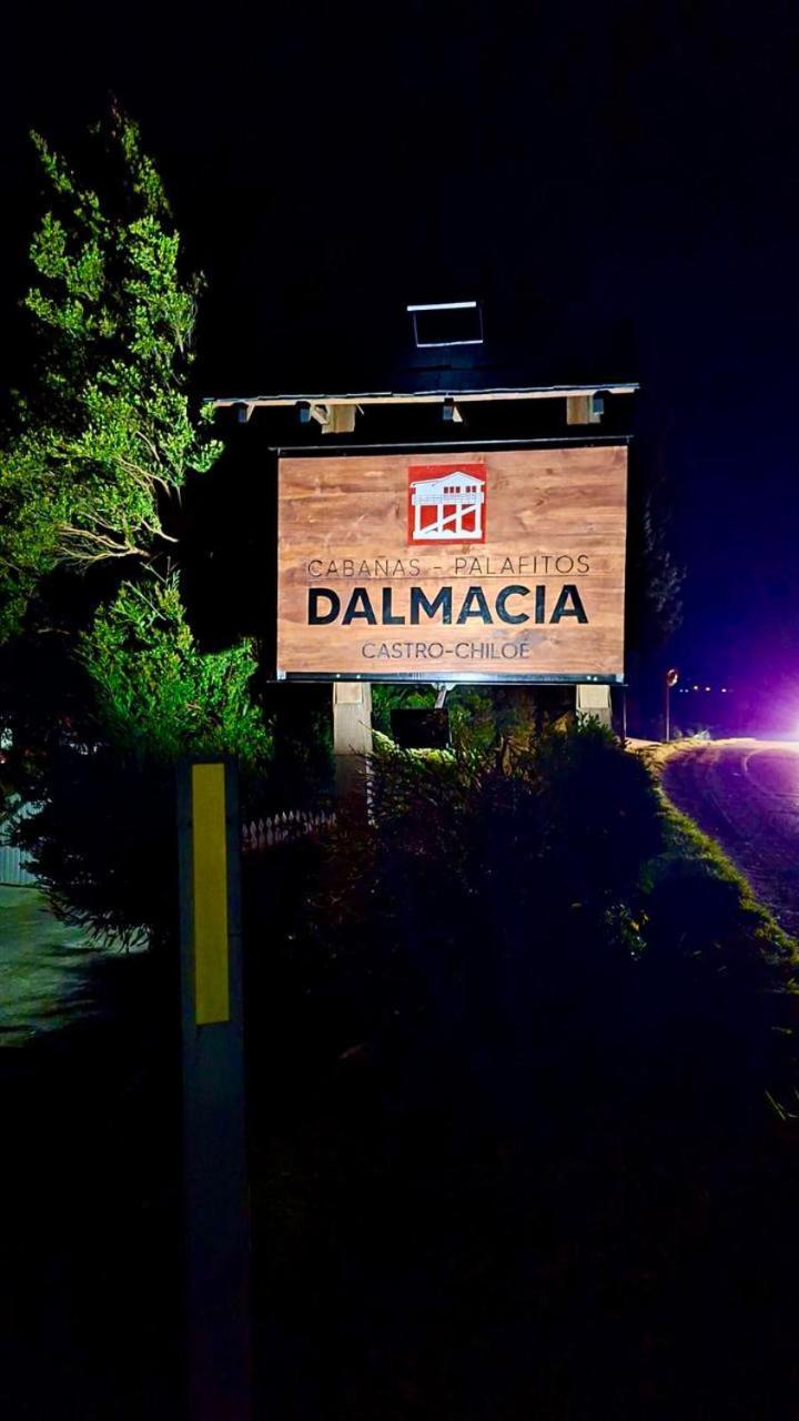 Cabanas Palafitos Dalmacia Кастро Екстериор снимка